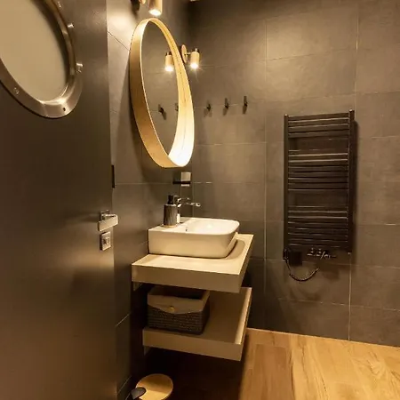 Na Tokaji Empora Apartment